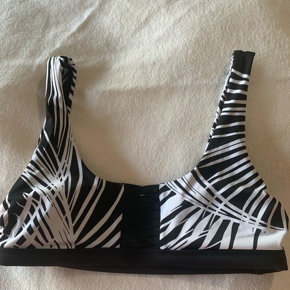 Athleta Swim Square Neck Bikini Top Bra XS Black White 64023 Stretch Mesh Detail - Picture 6 of 9